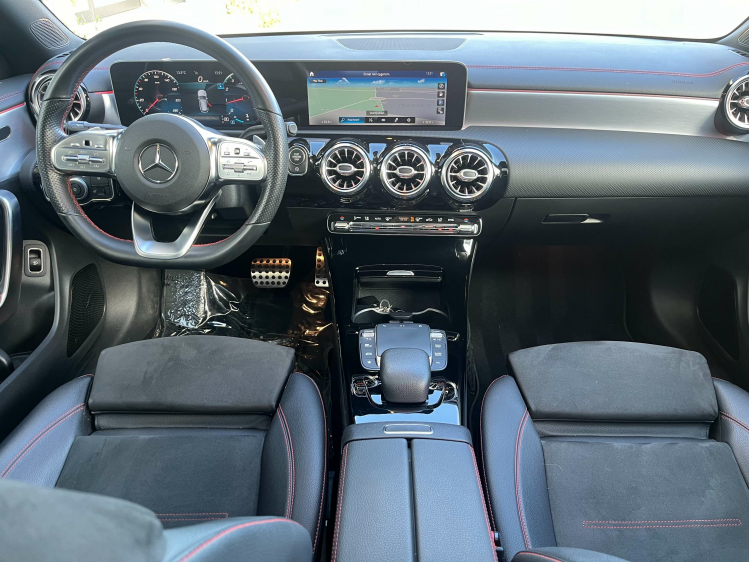 Mercedes-Benz CLA 180 CLA 180 SB DCT AMG-Pack Pano/Sfeerverlicht/Memory Leconte Motors