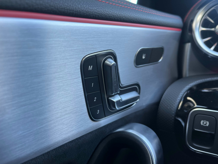 Mercedes-Benz CLA 180 CLA 180 SB DCT AMG-Pack Pano/Sfeerverlicht/Memory Leconte Motors