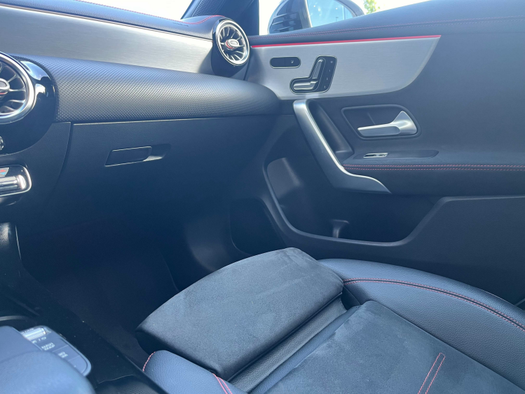 Mercedes-Benz CLA 180 CLA 180 SB DCT AMG-Pack Pano/Sfeerverlicht/Memory Leconte Motors