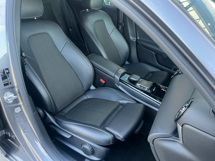 Mercedes-Benz A 180 A 180 7G-DCT LED/Sportzetels/Camera/Cruise/PDC/... Leconte Motors