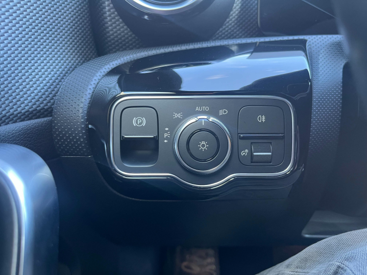 Mercedes-Benz A 180 A 180 7G-DCT LED/Sportzetels/Camera/Cruise/PDC/... Leconte Motors