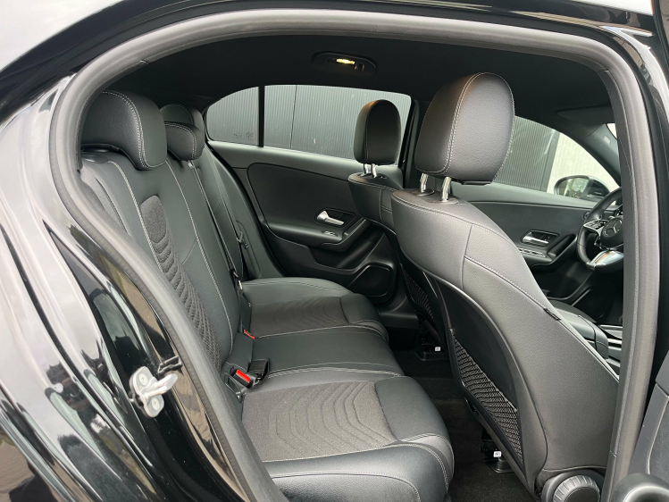 Mercedes-Benz A 180 A 180 7G-DCT Facelift Widescreen/LED/Sportzetels Leconte Motors