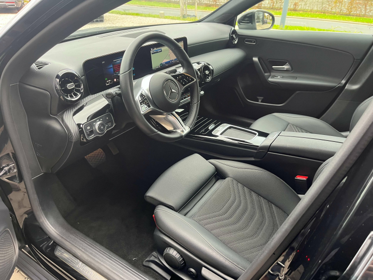 Mercedes-Benz A 180 A 180 7G-DCT Facelift Widescreen/LED/Sportzetels Leconte Motors