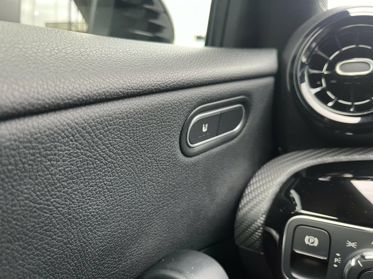 Mercedes-Benz A 180 A 180 7G-DCT Facelift Widescreen/LED/Sportzetels Leconte Motors