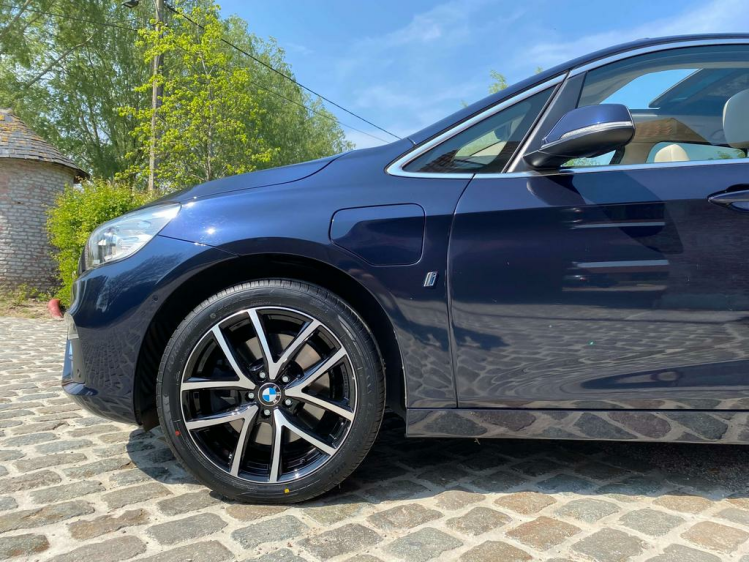 BMW 225 225XE Plug-In Hybrid 46.000km Luxury Full-Option! Leconte Motors