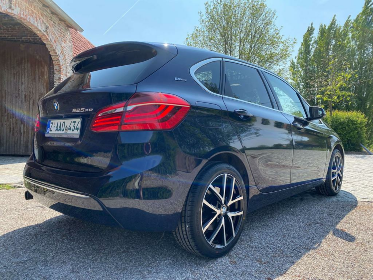 BMW 225 225XE Plug-In Hybrid 46.000km Luxury Full-Option! Leconte Motors
