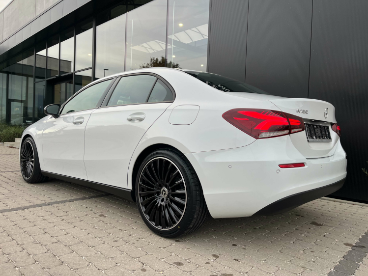 Mercedes-Benz A 180 A 180 7G-DCT Berline Full-LED/Widescreen/Camera/.. Leconte Motors