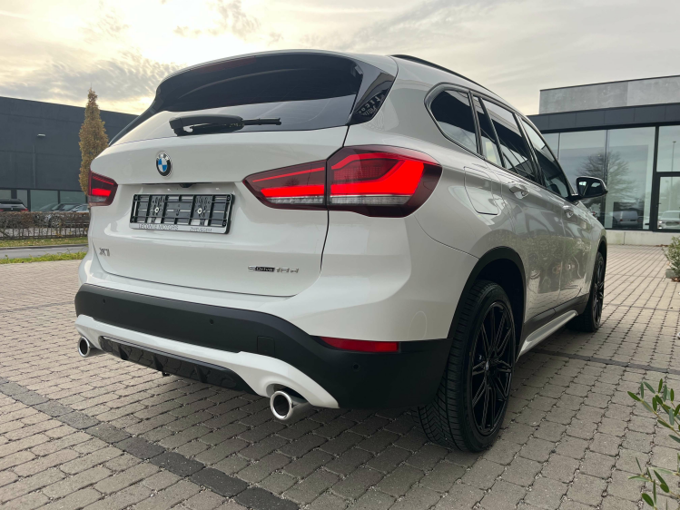 BMW X1 X1 sDrive18dA Sport-Pack LED/Sportzetels/Camera/.. Leconte Motors