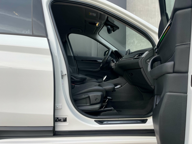 BMW X1 X1 sDrive18dA Sport-Pack LED/Sportzetels/Camera/.. Leconte Motors