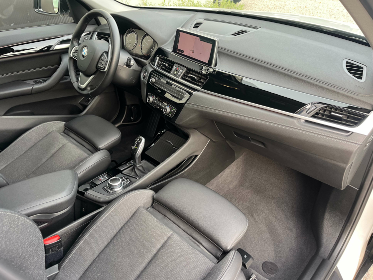 BMW X1 X1 sDrive18dA Sport-Pack LED/Sportzetels/Camera/.. Leconte Motors