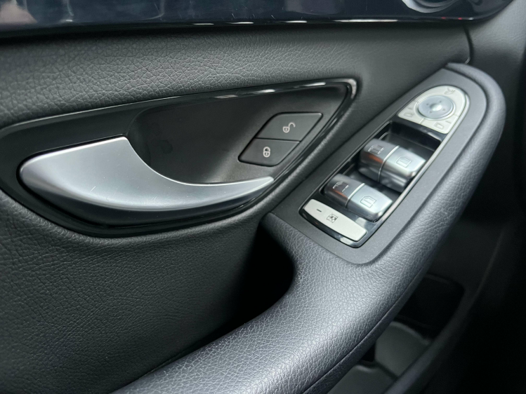 Mercedes-Benz C 180 C 180 9G-TRONIC Berline Sportzetels/LED/Camera/... Leconte Motors