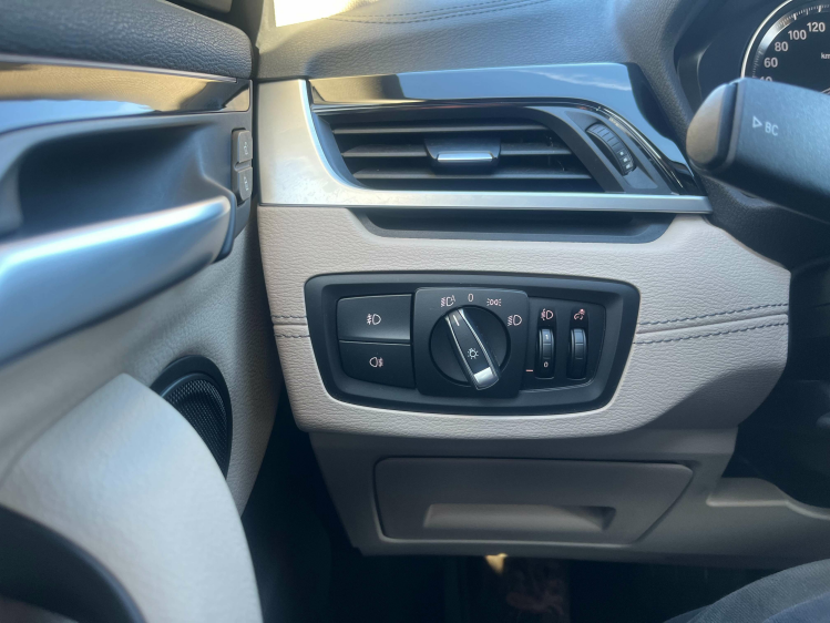 BMW X1 X1 sDrive18iA X-Line LED/Leder/Camera/Sfeerverlich Leconte Motors