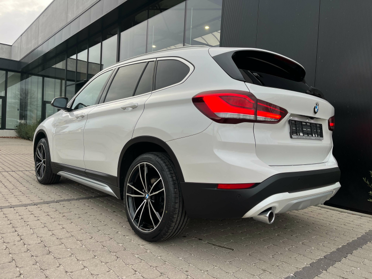 BMW X1 X1 sDrive18iA X-Line LED/Leder/Camera/Sfeerverlich Leconte Motors