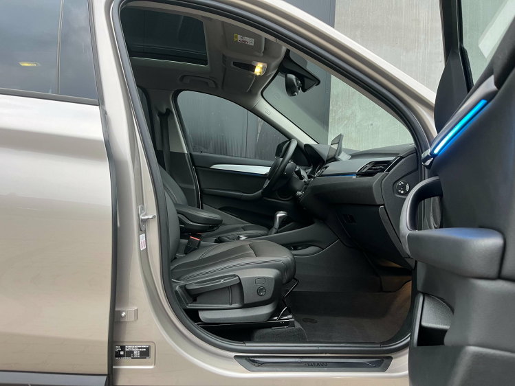 BMW X1 X1 xDrive25e Hybride Panodak/Leder/Trekhaak/CAM/.. Leconte Motors