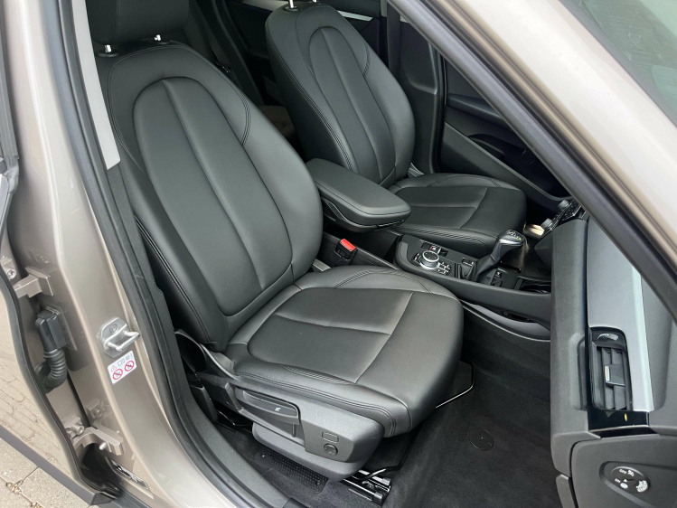 BMW X1 X1 xDrive25e Hybride Panodak/Leder/Trekhaak/CAM/.. Leconte Motors