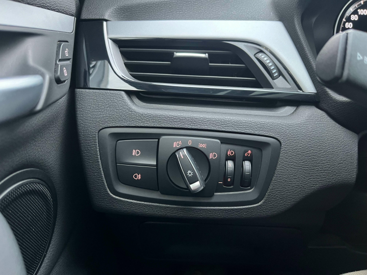 BMW X1 X1 xDrive25e Hybride Panodak/Leder/Trekhaak/CAM/.. Leconte Motors