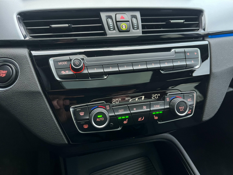 BMW X1 X1 xDrive25e Hybride Panodak/Leder/Trekhaak/CAM/.. Leconte Motors