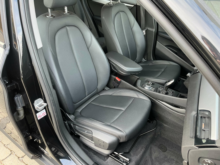 BMW X1 X1 sDrive18iA Leder/Navi-Pro/Carplay/Cruise/PDC... Leconte Motors