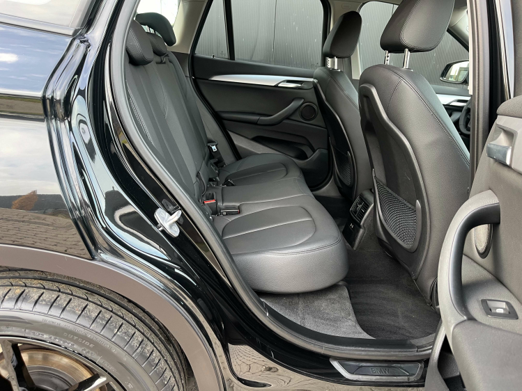 BMW X1 X1 sDrive18iA Leder/Navi-Pro/Carplay/Cruise/PDC... Leconte Motors