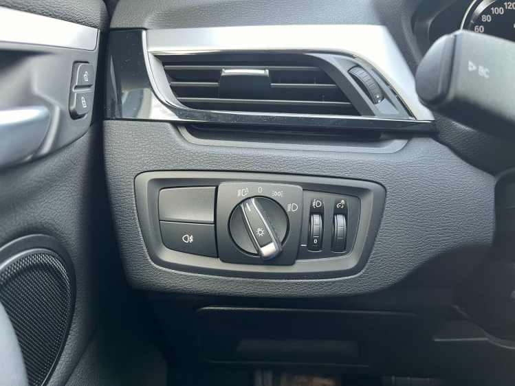 BMW X1 X1 sDrive18iA Leder/Navi-Pro/Carplay/Cruise/PDC... Leconte Motors