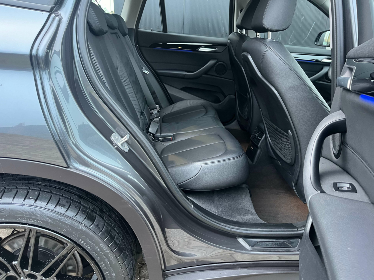 BMW X1 X1 sDrive18iA LED/Leder/Camera/Carplay/Trekhaak... Leconte Motors