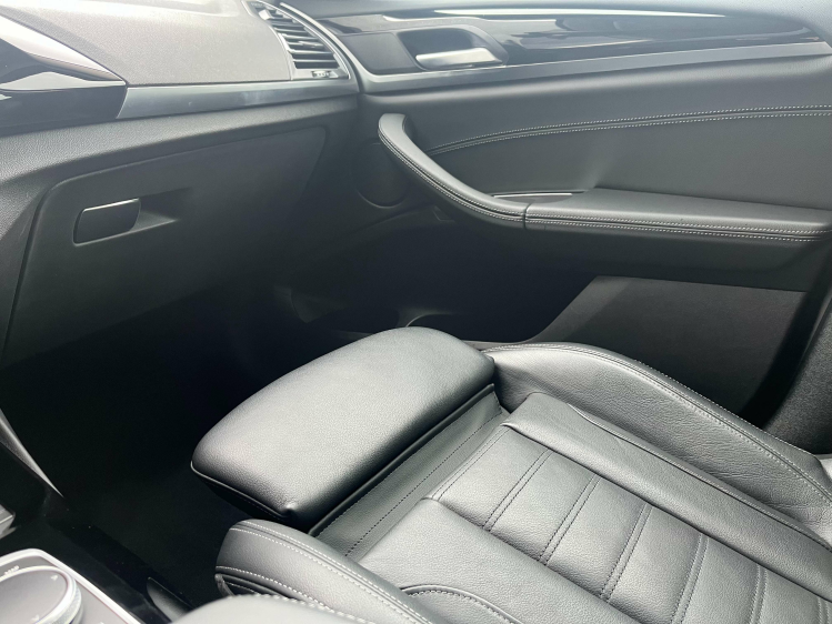 BMW X3 X3 xDrive30e Facelift Sportzetels/Carplay/Camera.. Leconte Motors