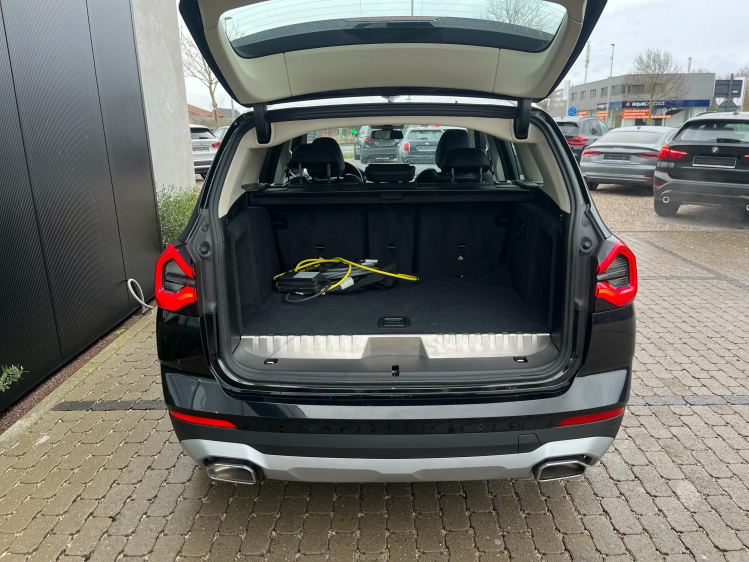 BMW X3 X3 xDrive30e Facelift Sportzetels/Carplay/Camera.. Leconte Motors