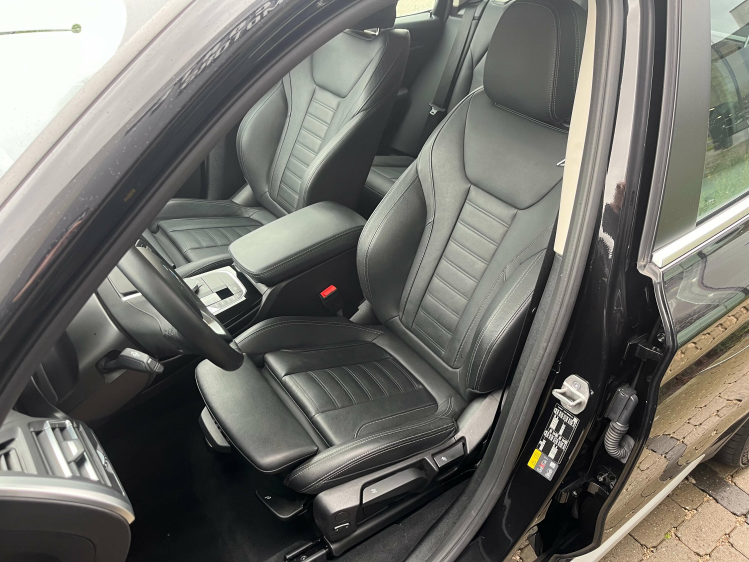 BMW X3 X3 xDrive30e Facelift Sportzetels/Carplay/Camera.. Leconte Motors