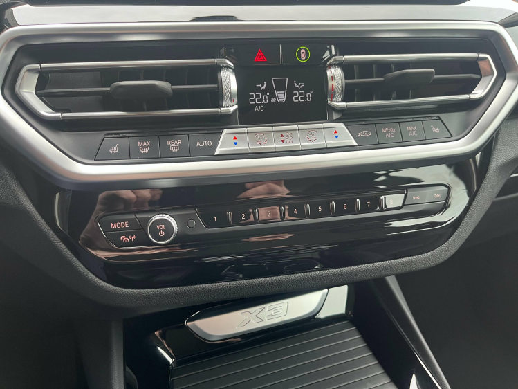 BMW X3 X3 xDrive30e Facelift Sportzetels/Carplay/Camera.. Leconte Motors