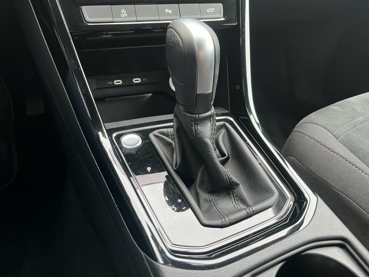 Volkswagen Touran Touran 2.0 TDI DSG Highline Navigatie/ACC/Carplay Leconte Motors