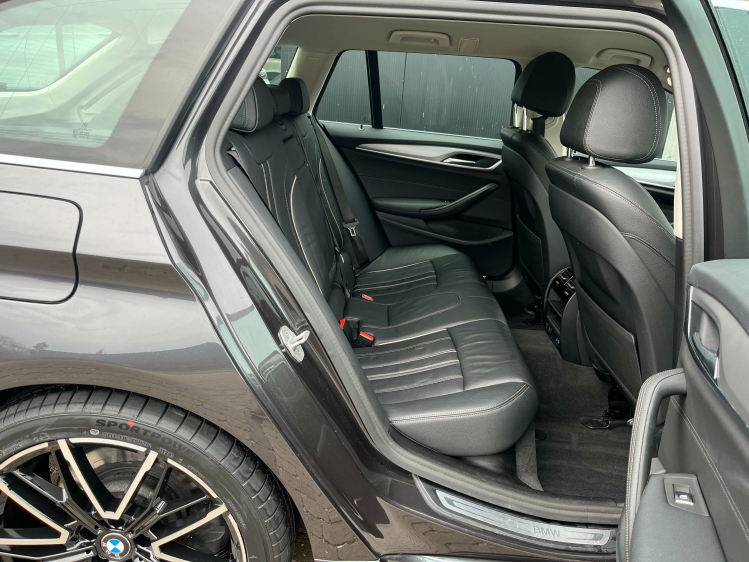 BMW 520 520iA Touring LED/Gps-Pro/Leder/Camera/Carplay/... Leconte Motors