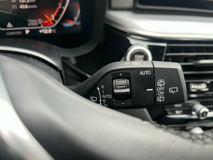 BMW 520 520iA Touring LED/Gps-Pro/Leder/Camera/Carplay/... Leconte Motors