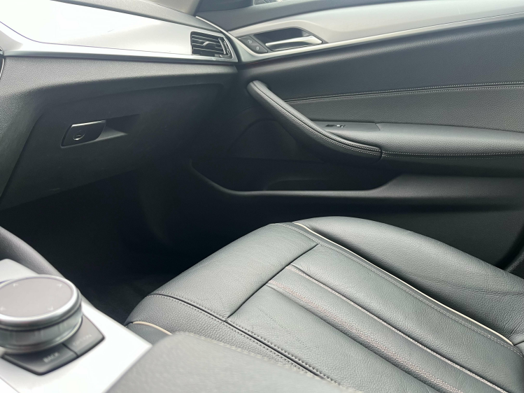 BMW 520 520iA Touring LED/Gps-Pro/Leder/Camera/Carplay/... Leconte Motors