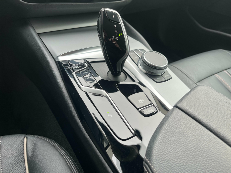 BMW 520 520iA Touring LED/Gps-Pro/Leder/Camera/Carplay/... Leconte Motors