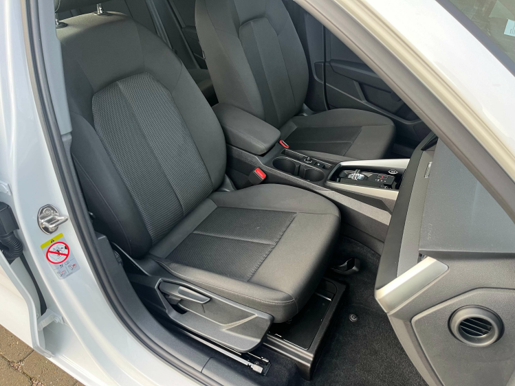 Audi A3 A3 30 TFSI Sportback S tronic Virtual/Sfeerverl/.. Leconte Motors