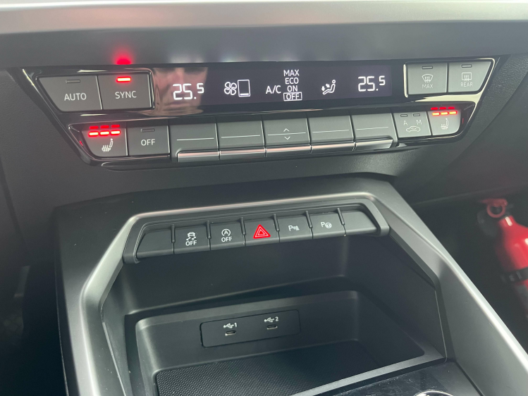 Audi A3 A3 30 TFSI Sportback S tronic Leder/Virtual/Carply Leconte Motors