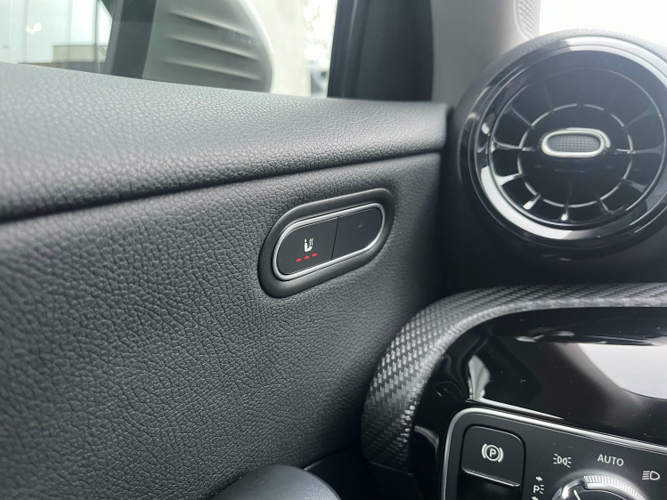 Mercedes-Benz A 180 A 180 7G-DCT Berline Widescreen/Navigatie/Camera.. Leconte Motors