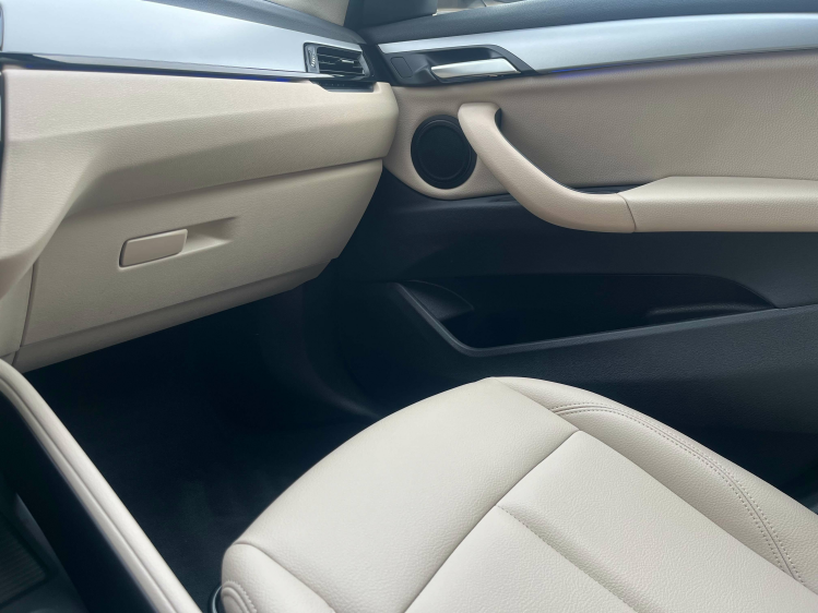 BMW X1 X1 sDrive18iA Panodak/Leder/Carplay/Camera/Sfeerv Leconte Motors