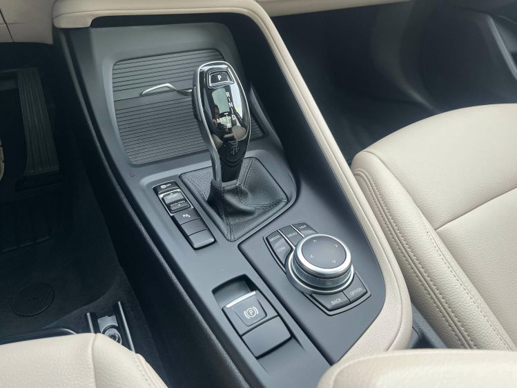 BMW X1 X1 sDrive18iA Panodak/Leder/Carplay/Camera/Sfeerv Leconte Motors