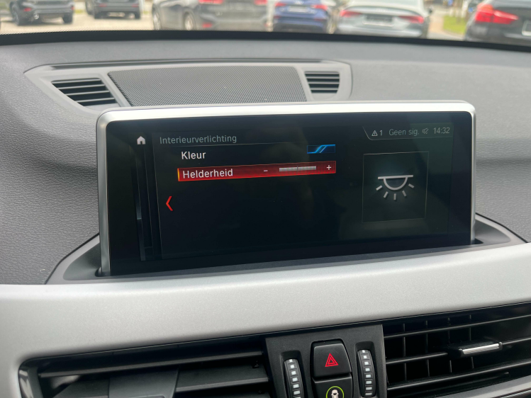 BMW X1 X1 sDrive18iA Panodak/Leder/Carplay/Camera/Sfeerv Leconte Motors