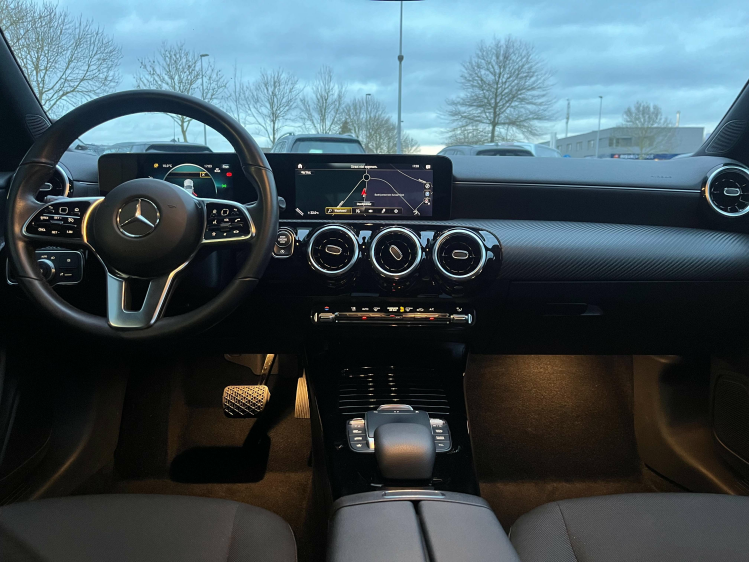 Mercedes-Benz CLA 180 CLA 180 Shooting Brake 7G-DCT Widescreen/Camera Leconte Motors