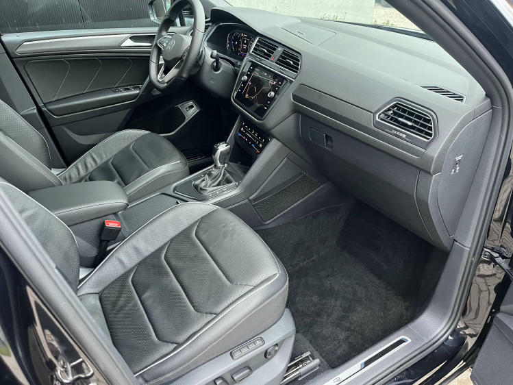 Volkswagen Tiguan Allspace Tiguan Allspace 1.5 TSI R-Line DSG Panodak/Leder.. Leconte Motors