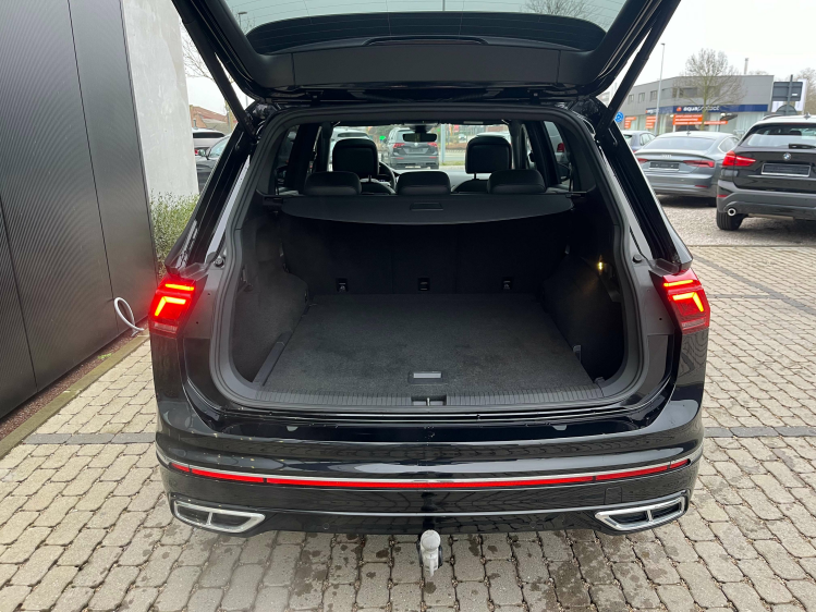 Volkswagen Tiguan Allspace Tiguan Allspace 1.5 TSI R-Line DSG Panodak/Leder.. Leconte Motors