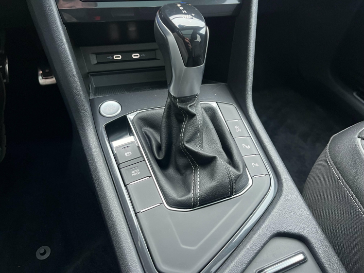 Volkswagen Tiguan Allspace Tiguan Allspace 1.5 TSI R-Line DSG Panodak/Leder.. Leconte Motors