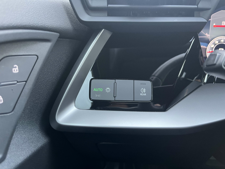 Audi A3 A3 30 TFSI S line S tronic Leder/Carplay/Virtual.. Leconte Motors