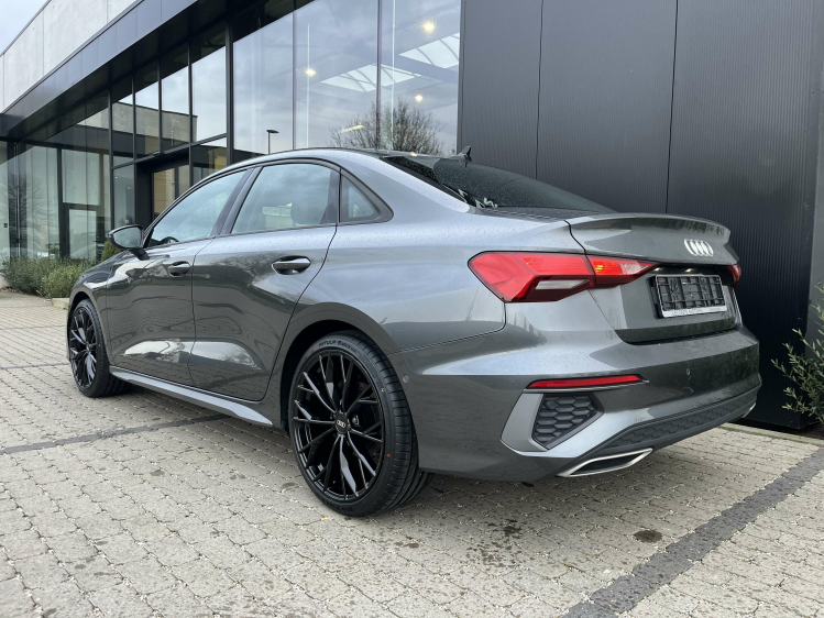 Audi A3 A3 30 TFSI S line S tronic Leder/Carplay/Virtual.. Leconte Motors