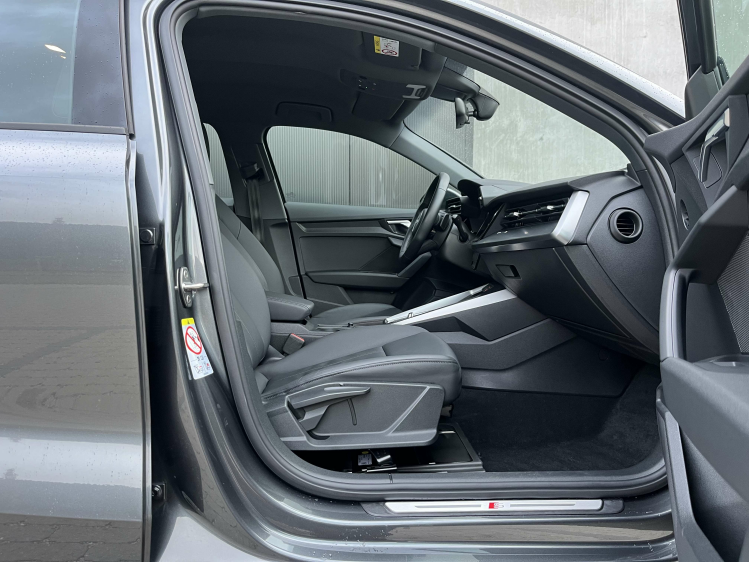 Audi A3 A3 30 TFSI S line S tronic Leder/Carplay/Virtual.. Leconte Motors