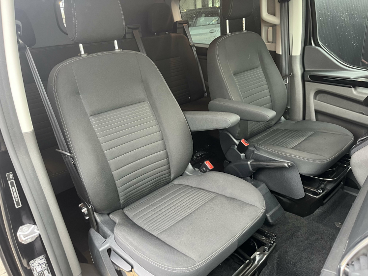 Ford Transit Custom Transit Custom 2.0TDCi L2H1 Automaat 5-zit/Trekhk Leconte Motors