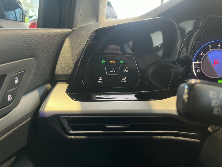 Volkswagen Golf Variant Golf SW 1.0TSI DSG Sportzetels/Carplay/Sfeerverlic Leconte Motors