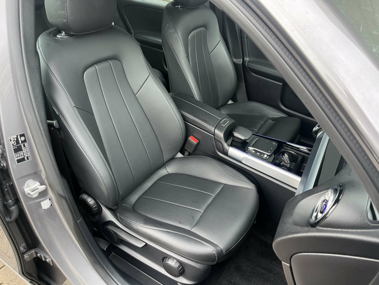 Mercedes-Benz GLB 200 GLB 200iA DCT 7-zitpl/Leder/Trekhaak/Sfeerverlicht Leconte Motors